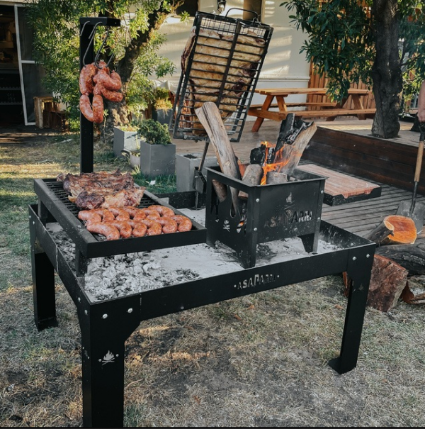 Barbacoa de exterior con múltiples accesorios - Imagen 4